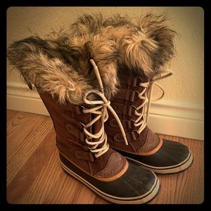 Sorel Joan of arctic boots